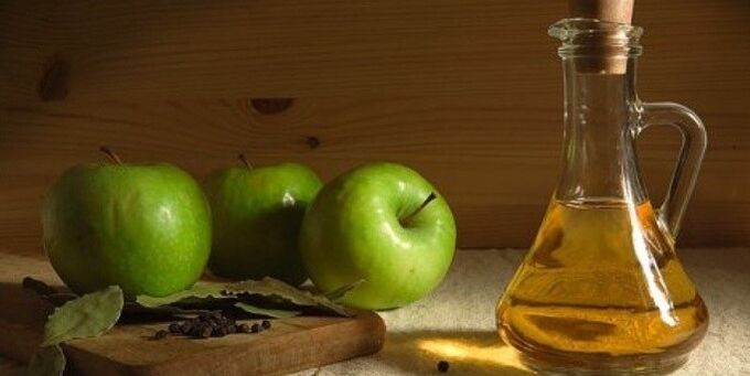 Vinaigre de cidre de pomme de gonflement des jambes